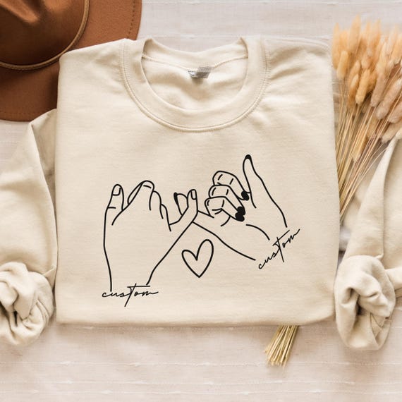 Valentines Day Couple Sweatshirt, Custom Couple shirt, Holding Hands Custom named shirt, valentine's day Tee, Personalized Valentine Hoodie