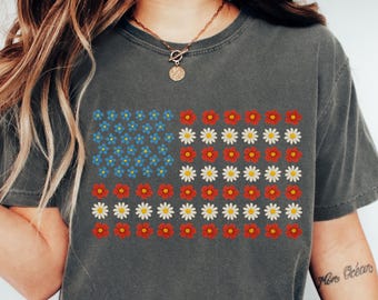 Comfort Colors USA Flag Flower Shirt Daisy American Flag Shirt 4th of July Shirt Floral Flag Shirt Independence Day Shirt USA shirt