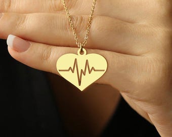 Heartbeat Heart Necklace – Minimal ECG Line – Gold Heart Pendant
