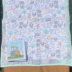 Farm Animal Nursery Blanket, Newborn Gift Set with Baby Blanket, Personalized Baby Quilt, Embroidered Name Crib Quilt, Baby Shower Gift Box