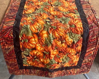 Fall Pumpkin Quilted Table Runner, Autumn Harvest Table Topper, Halloween Pumpkins and Leaves Table Runner, Rustic Thanksgiving Decor
