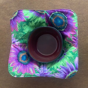 Green Sunflowers Microwave Bowl Cozy, Microwave Soup Bowl Cozies, Microwaveable Fabric Bowl Holder, Hot Bowl Holder, Reversible Bowl Cozy