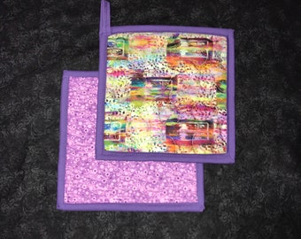 Set of 2 Rainbow Door Quilted Potholders, Colorful Florals Hanging Hot Pads, Floral Trivets, Colorful Potholder Set, Rainbow Potholder Set