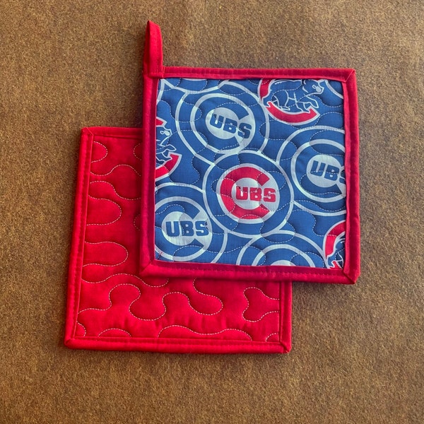 Cubs Sports Team Pot Holders Set of 2 Free Shipping, Chicago Baseball Kitchen Gift, The Chicago Cubs Football Team Hot Pads Gift for Him