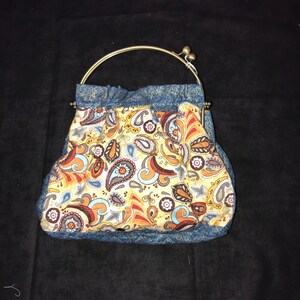 Bolso floral azul y amarillo, bolso acolchado, embrague acolchado Paisley, regalo de bolso acolchado, bolso metálico, bolso floral de moda