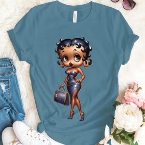 Betty Boop impreza dyskoteka moda lat 70. prezent dla dziewczyny Gucci Trendy urodziny baddie wysokie obcasy niebieski podarte dżinsy słodkie Bella Canvas koszulka