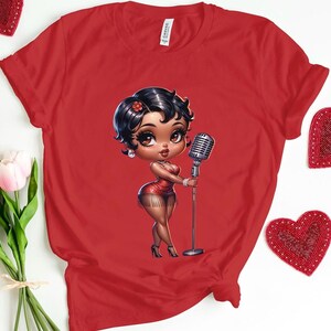 Betty Boop impreza klub piosenkarka moda dziewczyna prezent Gucci Trendy urodziny baddie wysokie obcasy niebieski podarte dżinsy słodkie Bella Canvas koszulka