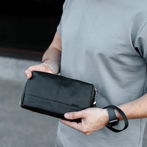 Cartera de mano vintage mini, cartera hecha a mano para mujer, cartera personalizada para hombre, cartera de cuero para mujer, diseño grabado, patrón único.