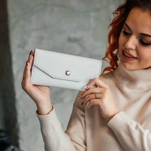 Cartera de cuero: Monedero bonito, Cartera para mujer, Regalo personalizado, Cartera grabada, Cartera de cuero para mujer, Cartera única, Uso diario sencillo