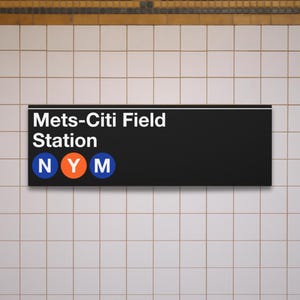 Placa da estação de metrô Mets-Citi Field - NYM | Réplica da placa do metrô de Nova York em lona fosca