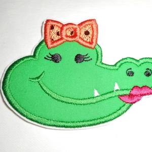 Free Shipping -Gator -  -ready to ship patch- free shipping-  Machine Embroidery-  iron on -applique-patch