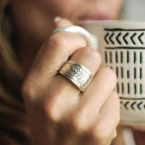 Antique Silver Tudor Plate Diagonal Floral Pattern Spoon Ring, Silver Spoon Ring, Gift for Her, Mother's Day Gift, Anniversary Gift