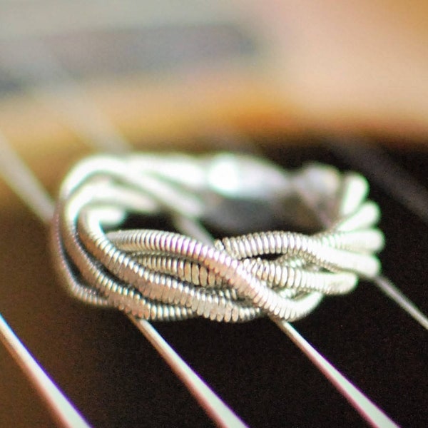 Hammered Guitar String Ring, Bass String Ring, Guitar String Jewelry, Guitar Gift, Guitarist Gift, Hammered Ring, Mens Guitar String Ring