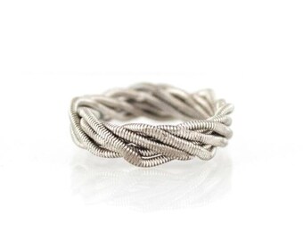 Hammered Guitar String Ring: Recycled Music Jewelry
