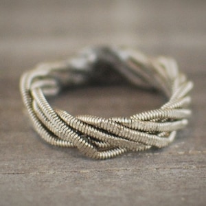 Hammered Guitar String Ring, Bass String Ring, Guitar String Jewelry, Guitar Gift, Guitarist Gift, Hammered Ring, Mens Guitar String Ring