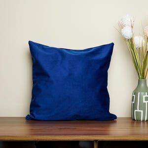 Royal Blue Velvet Throw Pillow Cover, Sax Velvet Pillowcase, Blue Decorative Throw Pillow, Luxury Velvet Lumbar Cushion, All Size Pillow