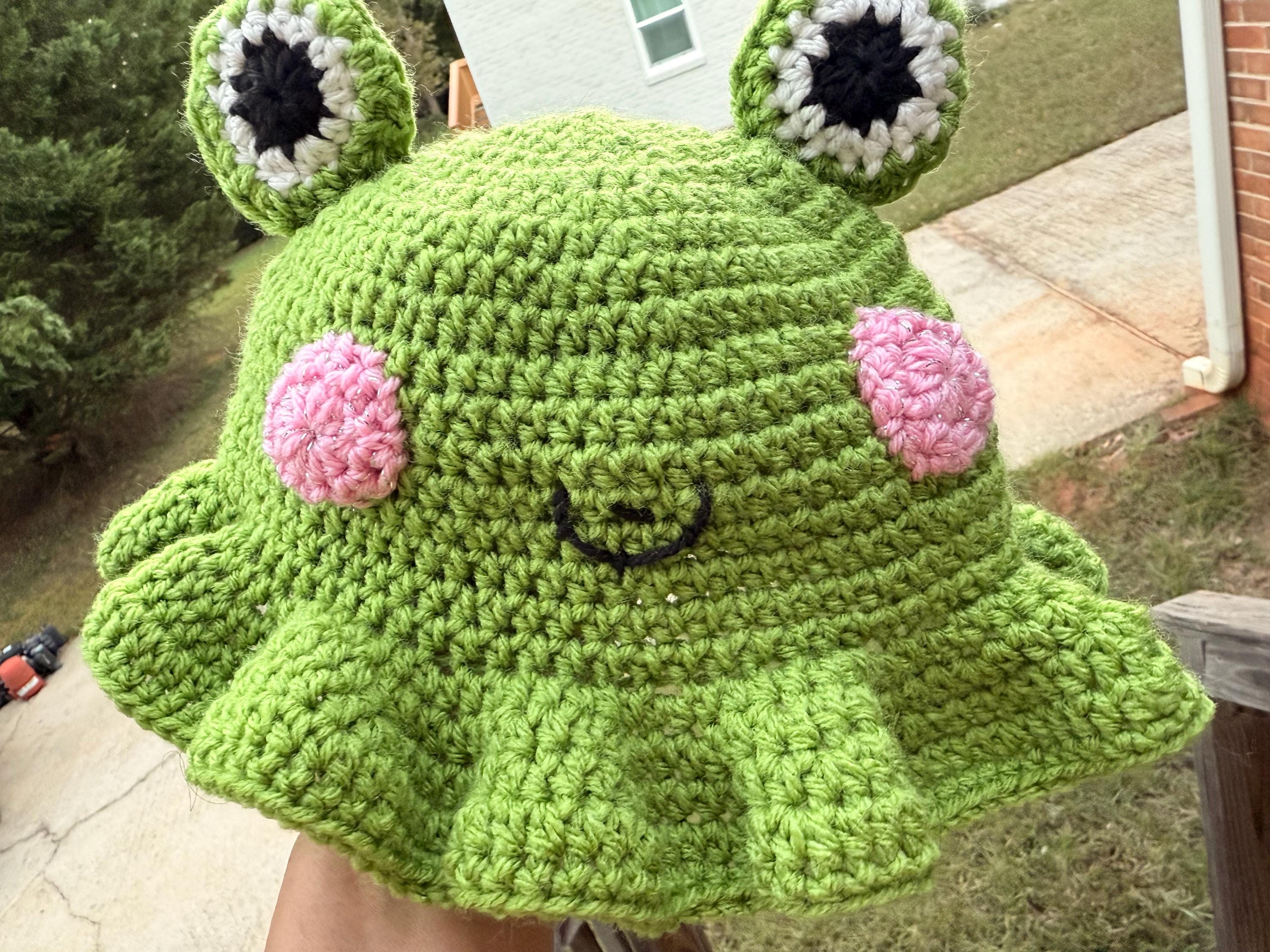 Charming Green Frog Knit Hat with Pink Details Knitted Green Frog Hat - Etsy main image 3