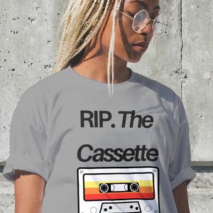 Vintage Kassette Tape Graphic Tee - Retro Musikliebhaber Geschenk