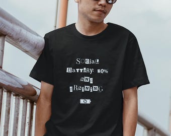 Introvert Social Battery 20% T-Shirt - Funny Introvert Shirt, Social Anxiety, Quiet People Gift, Gift for Introvert, Shy Person Gift