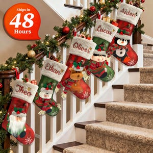 Chaussettes de Noël personnalisées 2025, Prénom brodé personnalisé, Chaussettes de Noël à monogramme, Décoration d'arbre de Noël, Décorations pour la maison