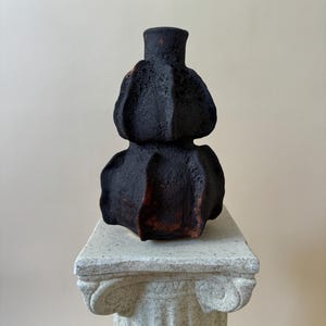 Modern Ceramic Vase in Black – Organic Design, Minimalist Decor-Handmade Medium Ceramic Vase, Unique Ceramic Vase, Handcrafted Rustic Vase