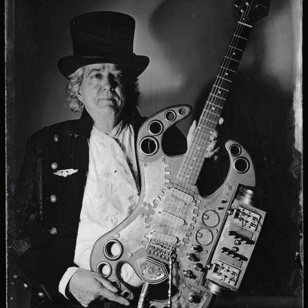 The Thunderer, Will Rockwell's Steampunk electric guitar