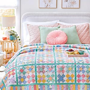 Spring Beauty Queen Size Quilt Pattern – Sew Cozy 2.5 Inch Squares for a Soothing Bedroom Retreat
