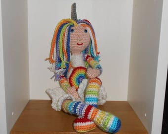 M'zelle Arc en ciel la licorne 48 cm amigurumi fait main au crochet