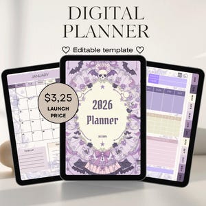 Puede incluir: Tres tabletas de planificador digital. La tableta central muestra un planificador de 2026 con un diseño decorativo morado y blanco. El texto "DIGITAL PLANNER" y "Editable template" están en la parte superior. La tableta izquierda muestra un calendario de enero. Se muestra un precio de lanzamiento.