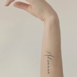 Police de tatouage personnalisée, création de nom de calligraphie, fichier numérique