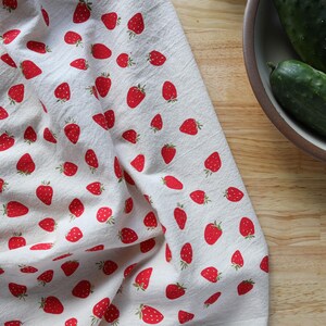 Toalla de cocina con estampado de fresas a mano: Saco de harina de algodón suave imagen 5