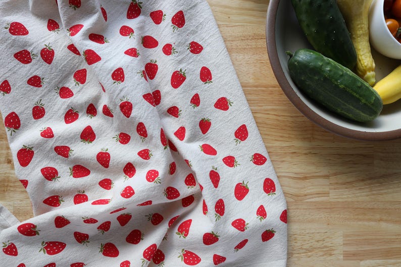 Toalla de cocina con estampado de fresas a mano: Saco de harina de algodón suave imagen 5