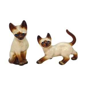 Vintage Siamese Cat Figurines - Mid‑Century Ceramic Pair, Blue‑Eyed Kitty Decor, Retro Feline Collectibles