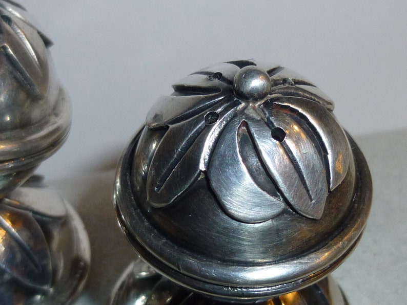Victoria Taxco Vintage Sterling Salt Dish & Pepper Shaker. TWO SETS. All Marked. Vintage 1940s. Ana Brilianti Mexico. Circa 1950s. 118grams image 9