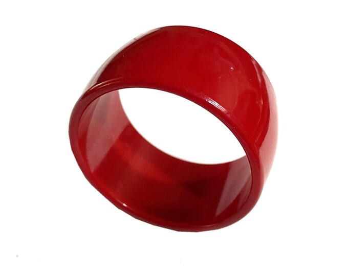 Lipstick-red Bakelite Bangle. 1.5