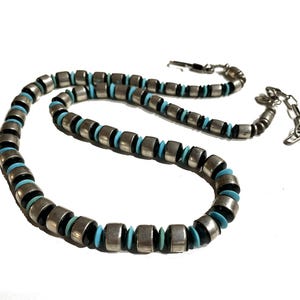 Stunning Sterling, Turquoise & Onyx Necklace. Minimalist Southwest Wearable Art 26&quot; Long, 97 Grams. Light Tarnish. Signed LP Possibly Navajo