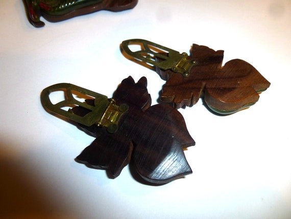 Bakelite & Wood Vegetable Brooch and 2 Dress Clip… - image 9