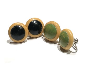 YOU CHOOSE Vintage Dot Bakelite Earrings. Screw Back. 1940s. Yellow and Black or Yellow and Green. 3/4" Diameter. TESTED.