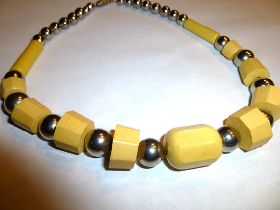 Vintage Yellow Bakelite and Chrome Necklace. Europ