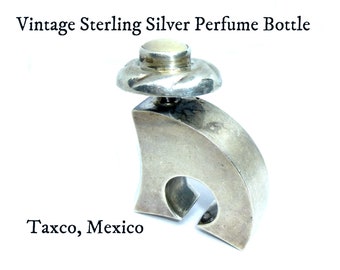 Modernist Mexican Sterling Silver Perfum Bottle. Two Inches Tall. 45 Grams. Circa 1970s Taxco Mexico