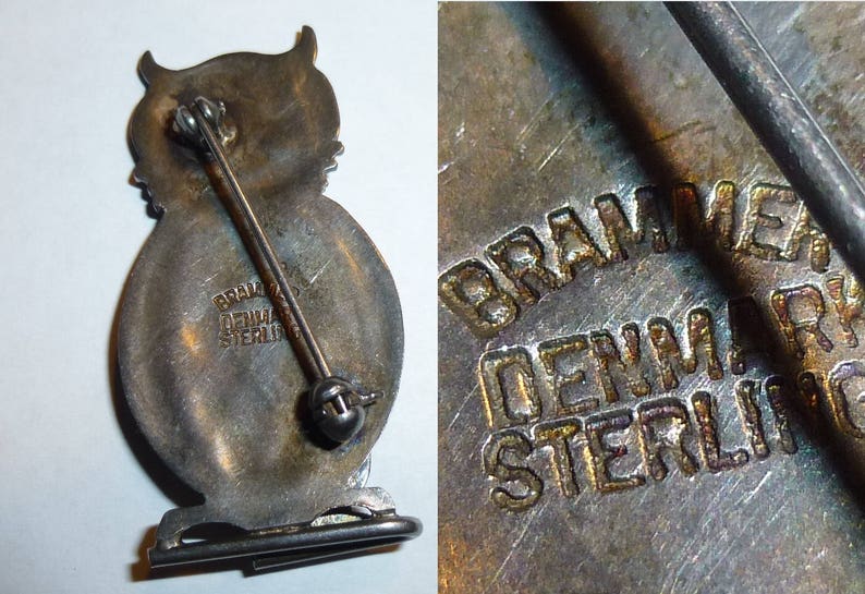 Pu&ograve; includere: Spilla a forma di gufo in argento con una spilla sul retro. Il retro della spilla &egrave; timbrato con "Brammer Denmark Sterling".