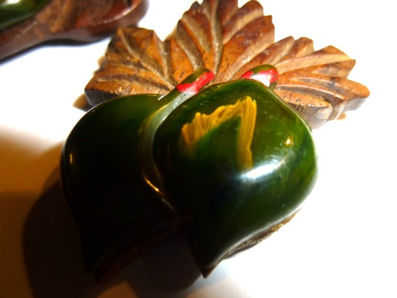 Bakelite & Wood Vegetable Brooch and 2 Dress Clip… - image 4