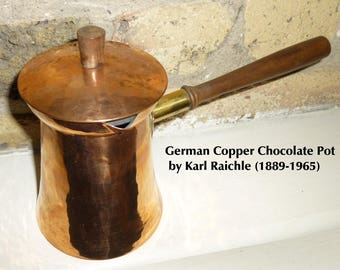 Bauhaus Trained Modernist Karl Raichle Hand-wrought Copper Chocolate Cocoa Mocha Pot. Marked R Meersburg. Circa 1938.
