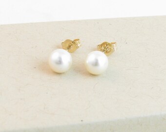 6mm White or Cream Faux Pearl Stud Earrings on Gold-Filled Posts, Small Swarovski Round Pearl Earrings, Minimal Pearl Gold Post Nickel Free