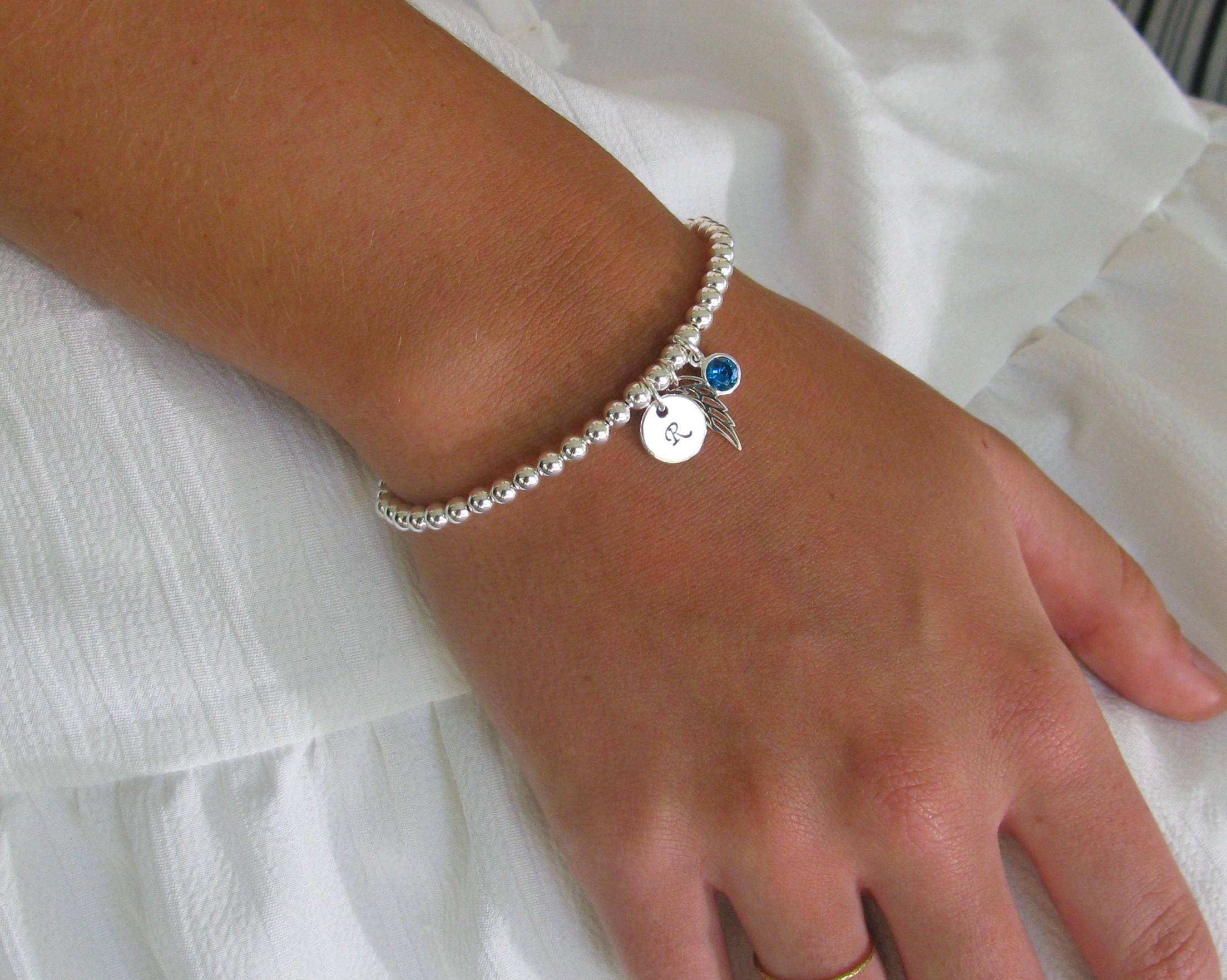 Bracelet aile d'ange sterling avec initiale et pierre de naissance, cadeau de bijoux de sympathie pour le deuil commémoratif, perte d'un fils mari enfant frère soeur