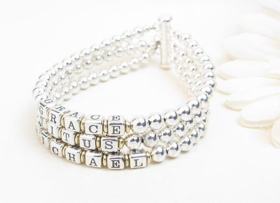 Wirwar Verslaafde Extreem belangrijk Gouden &zilveren armband 3 namen gepersonaliseerde sieraden - Etsy België Wirwar Verslaafde Extreem belangrijk Gouden &zilveren armband 3 namen gepersonaliseerde sieraden - Etsy België