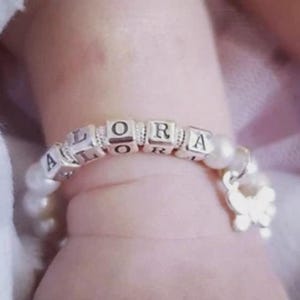 Bracelet avec prénom en vraies perles pour bébé, fille, cadeau de baptême ou de baptême, bijoux personnalisés en argent sterling pour enfant, breloque croix