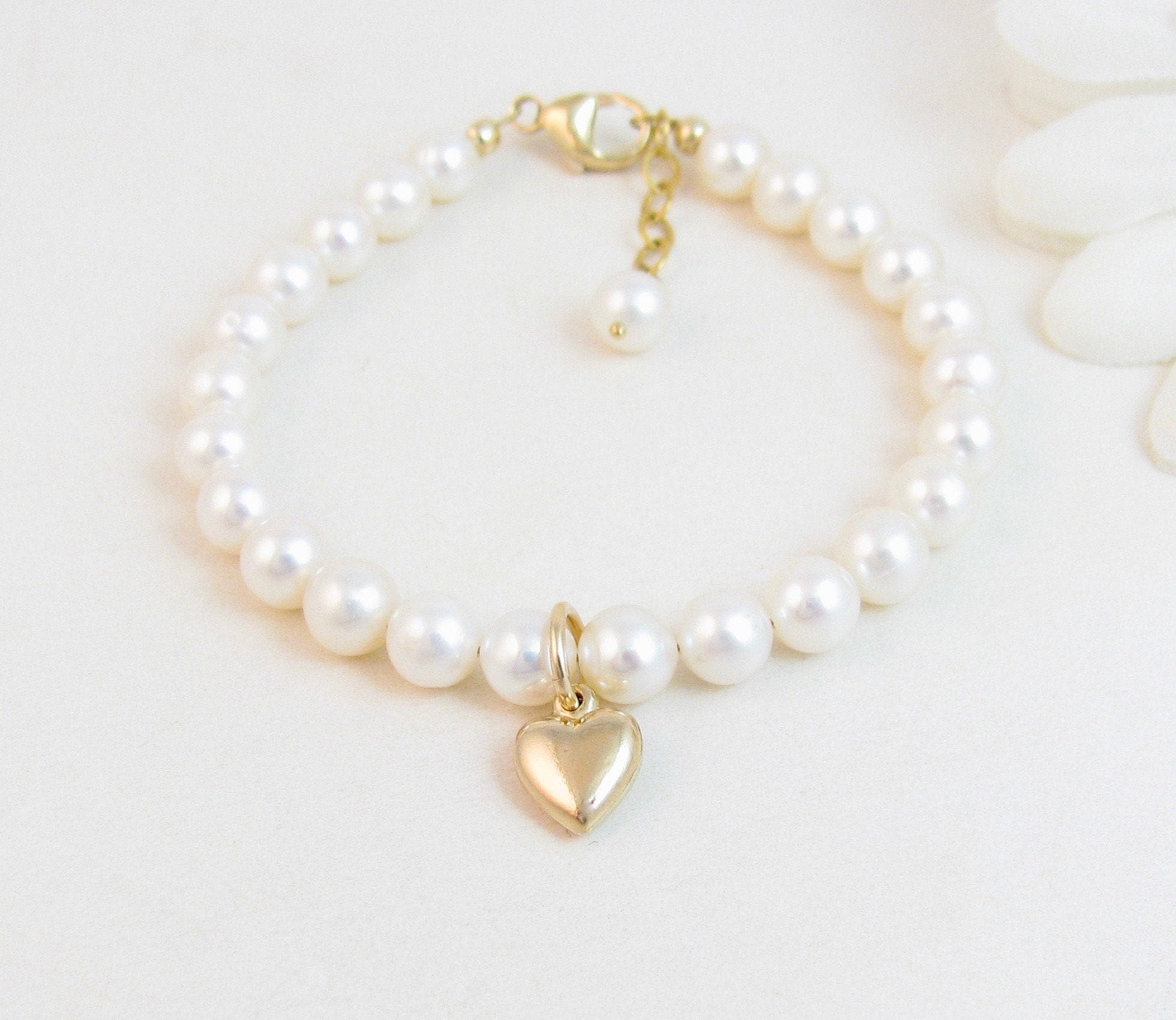 Amazon.com: Children's Gold-Plated Dainty Cultured Pearl Bracelet Accented  with Gold Heart for Girls (LG): Clothing, Shoes & Jewelry