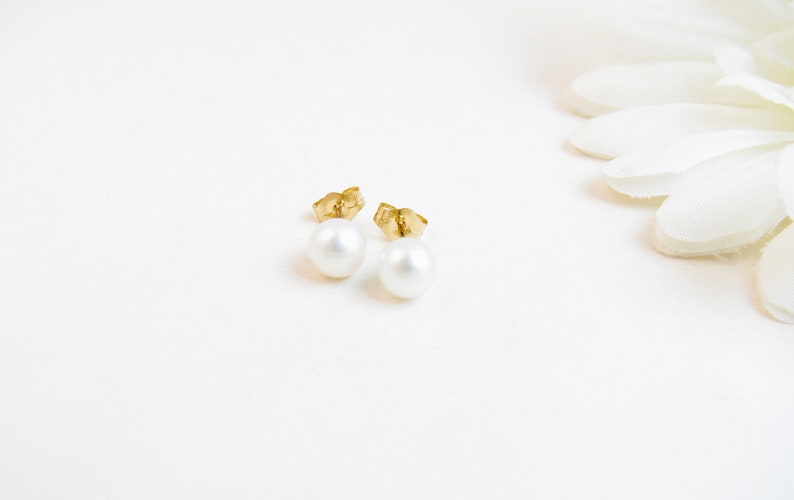 5.5mm Real Pearl Stud Earrings on Goldfilled Posts Small Etsy