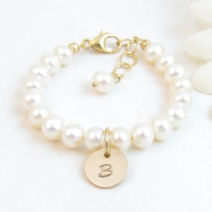 Pulsera de perlas reales con dije inicial de oro para niña o adolescente, perlas de agua dulce personalizadas con cierre de oro, regalo de bautismo UNOX